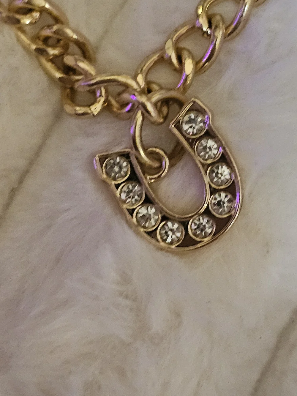 Juicy Couture White Heart Crossbody Bag with Gold Chain